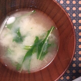 新じゃがと水菜のお味噌汁